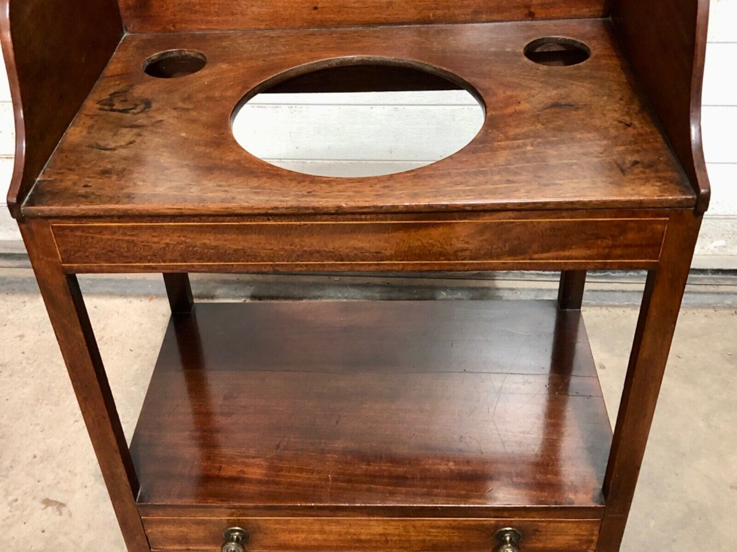 000750....Handsome Georgian Mahogany Washstand With Drawer