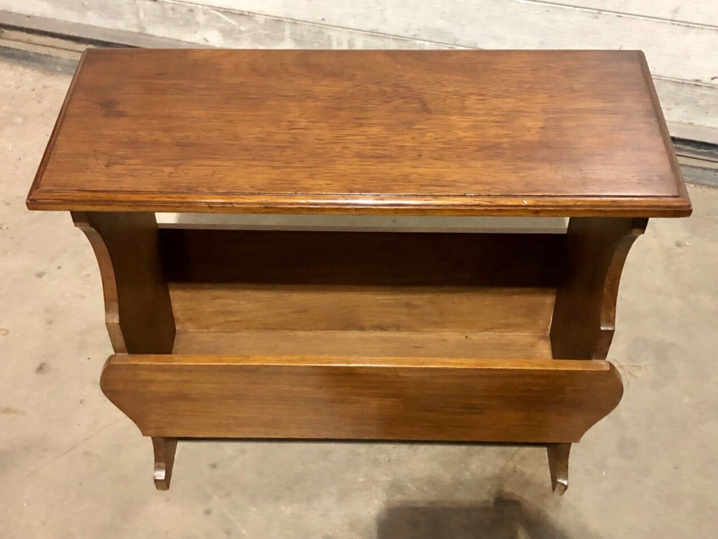 000746....Handsome Vintage Walnut Arts And Crafts Style Occasional Table