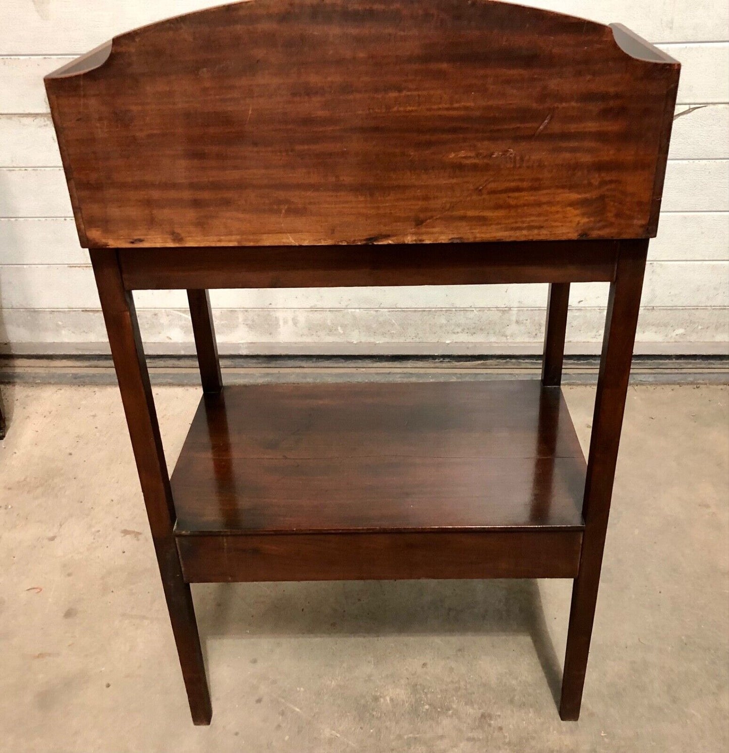 000750....Handsome Georgian Mahogany Washstand With Drawer