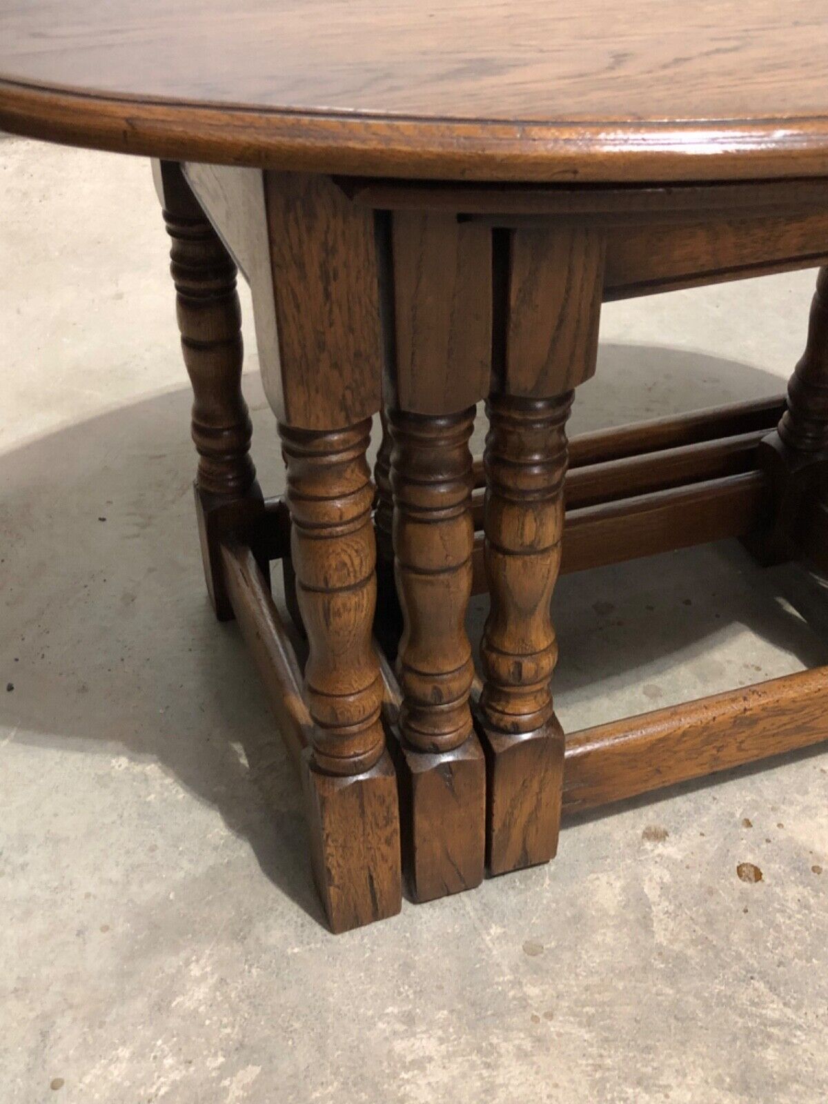 000734....Handsome Vintage Solid Oak Nest Of Tables / Coffee Tables