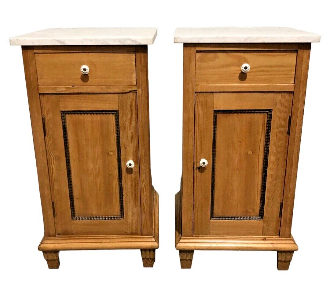 000855....Handsome Pair Of Continental Pine Bedside Cabinets / Bedside Tables ( sold )