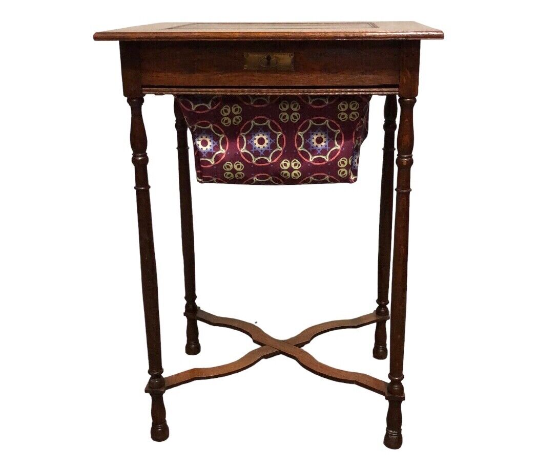 000739....Handsome Edwardian Oak Worktable / Sewing Table