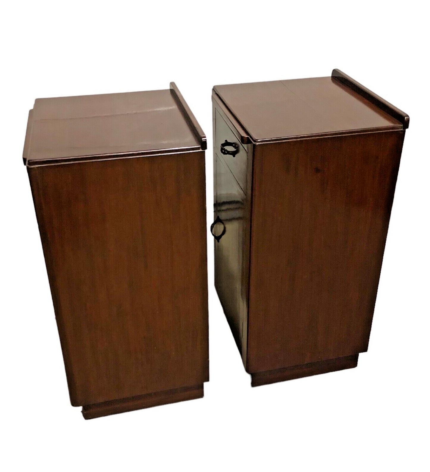 000767....Handsome Pair Of Art Deco Mahogany Bedside Tables / Bedside Cabinets