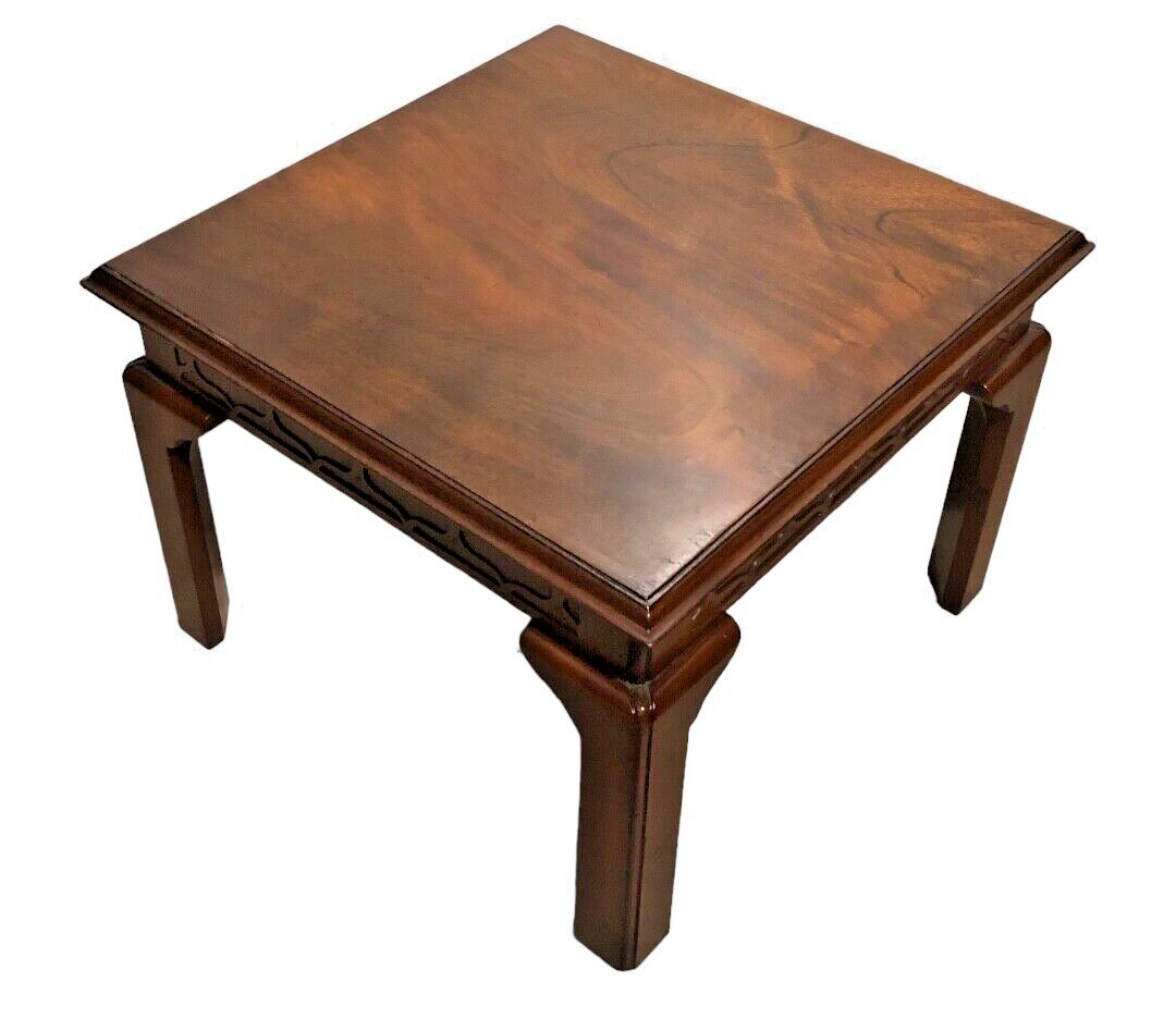 000787....Pair Of Vintage Mahogany End Tables / Lamp Tables