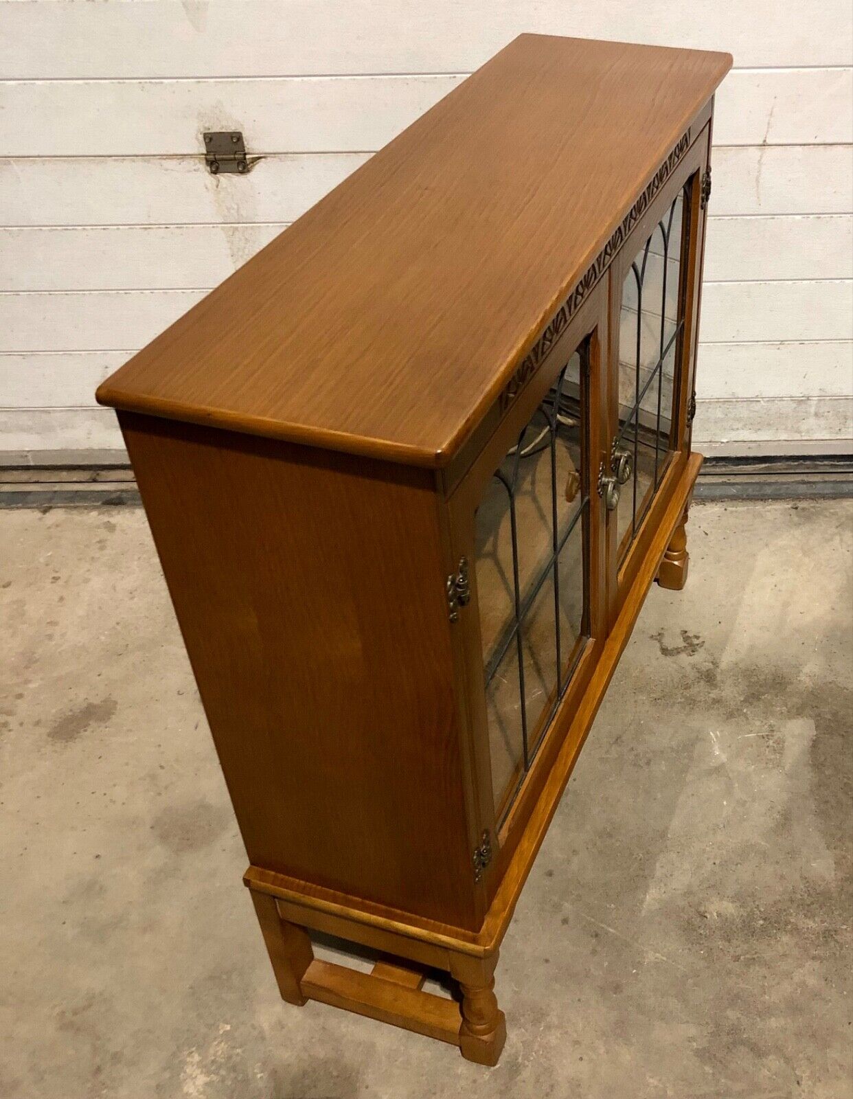 000779....Handsome Vintage Oak Bookcase / Display Cabinet ( sold )