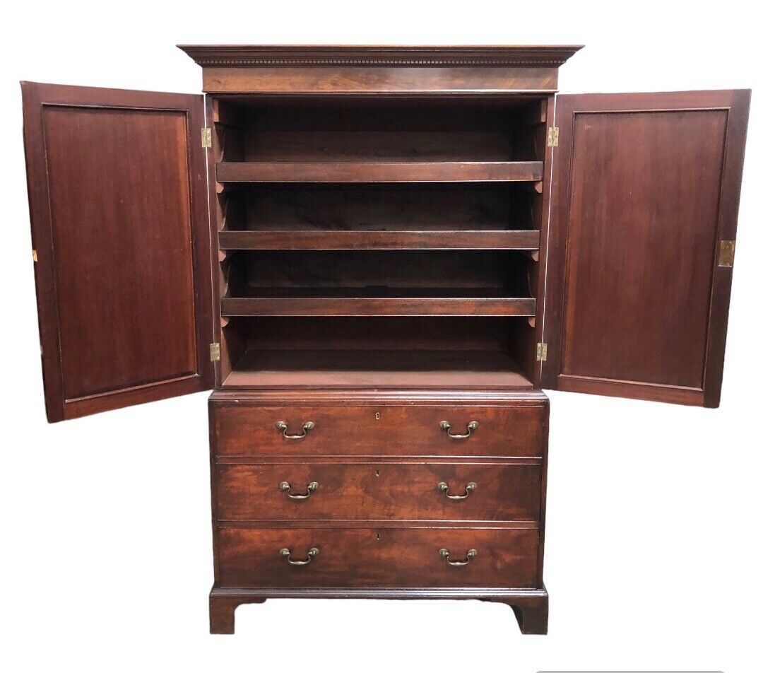 000759....Handsome Georgian Mahogany Linen Press / Linen Cupboard ( sold )