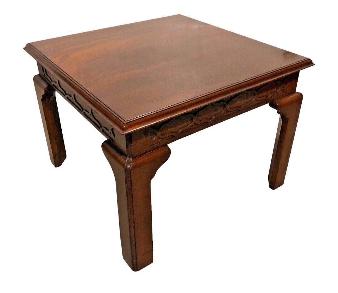 000787....Pair Of Vintage Mahogany End Tables / Lamp Tables