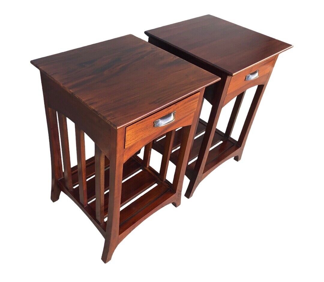 000802....Handsome Pair Of Vintage Mahogany Bedside Tables / Lamp Tables ( sold )