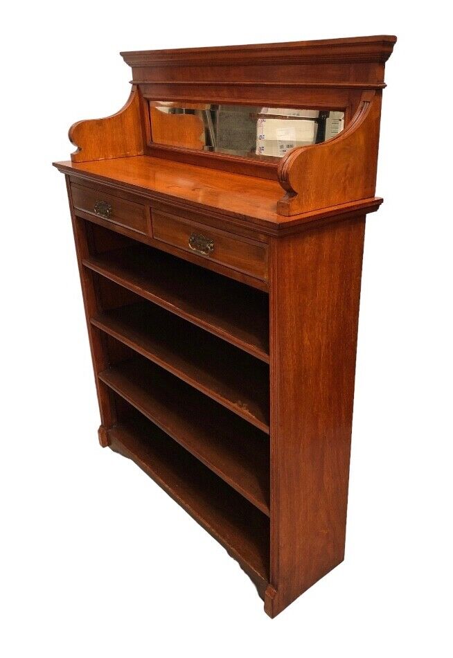 000829.....Handsome Edwardian Walnut Bookcase / Bookshelves