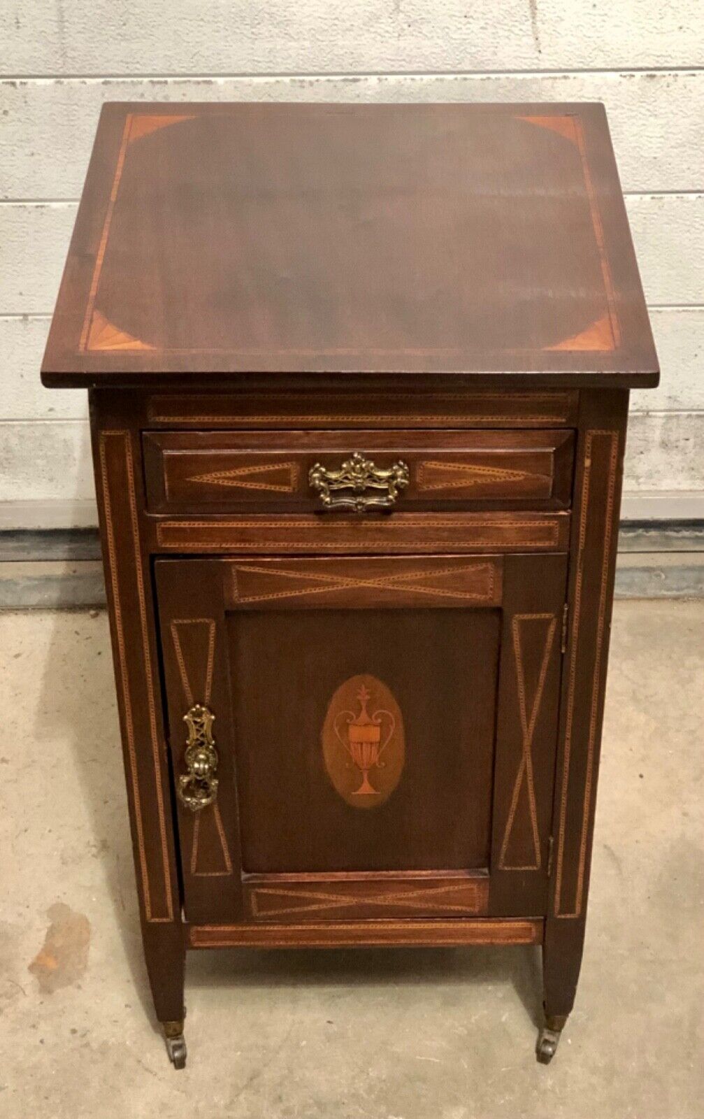 000747....Handsome Edwardian Inlaid Mahogany Bedside Table ( sold )