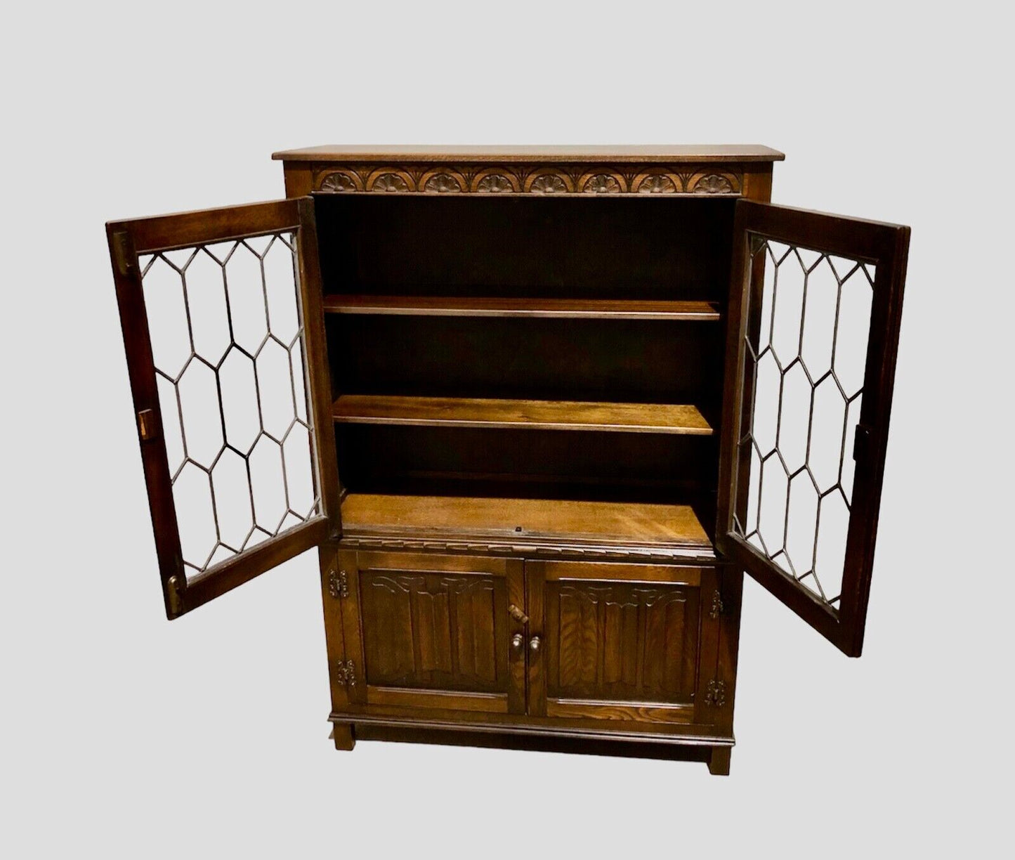 000793....Handsome Vintage Carved Oak Bookcase / Display Cabinet