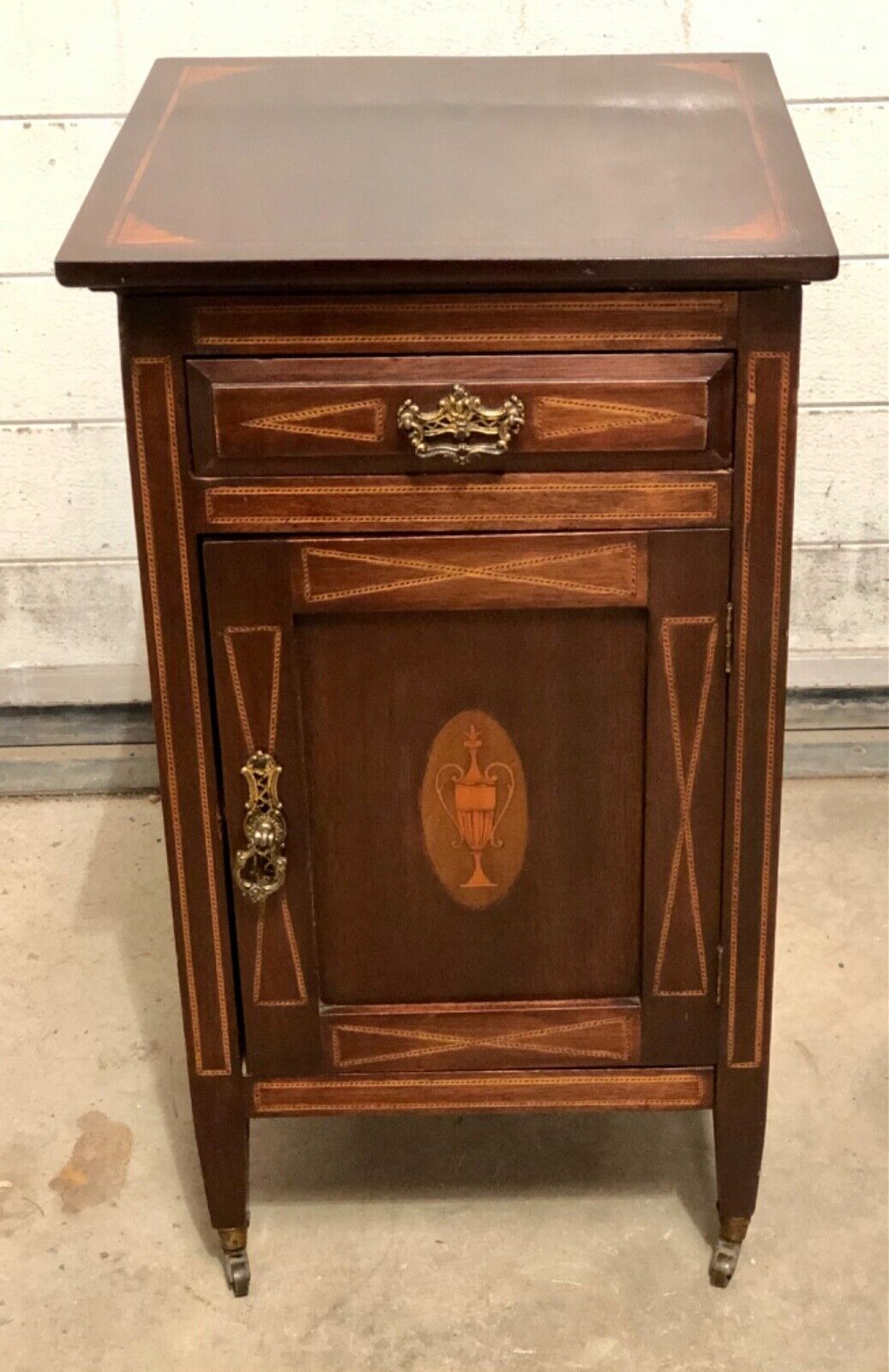 000747....Handsome Edwardian Inlaid Mahogany Bedside Table ( sold )