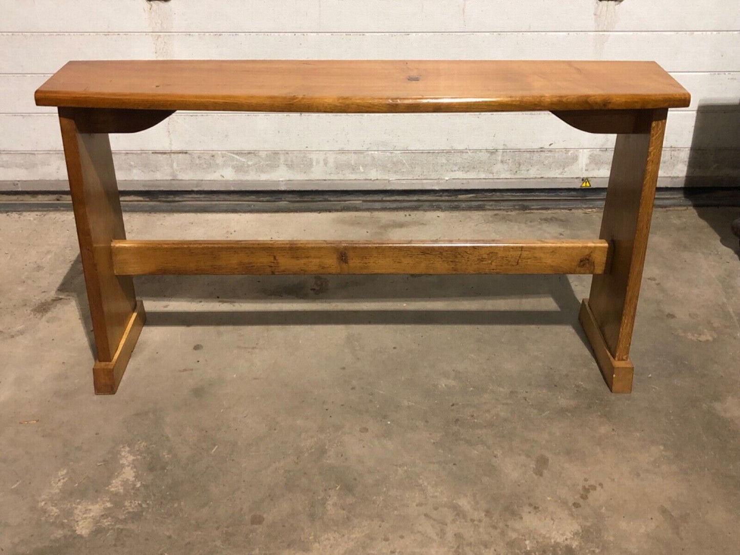 000749....Handsome Vintage Arts And Crafts Style Bench