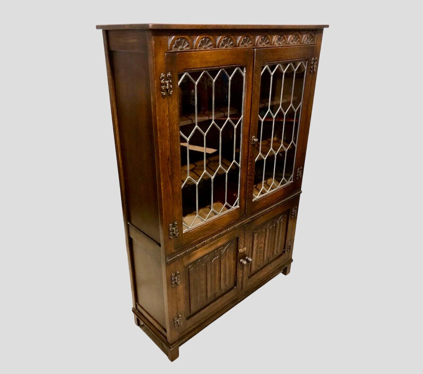 000793....Handsome Vintage Carved Oak Bookcase / Display Cabinet