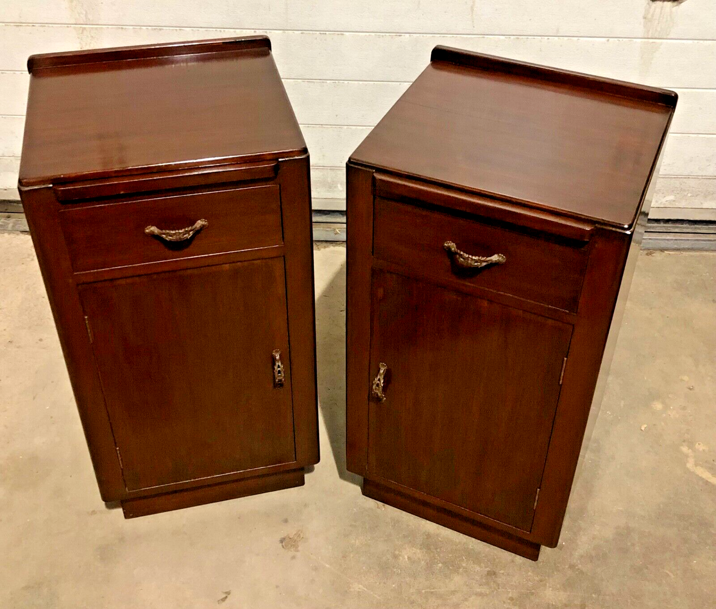 000767....Handsome Pair Of Art Deco Mahogany Bedside Tables / Bedside Cabinets ( sold )