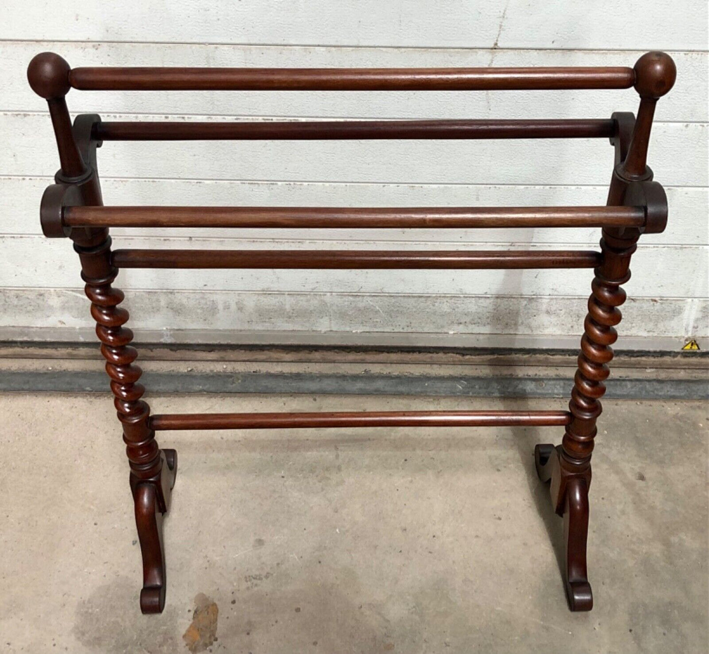 000822....Handsome Antique Mahogany Towel Rail