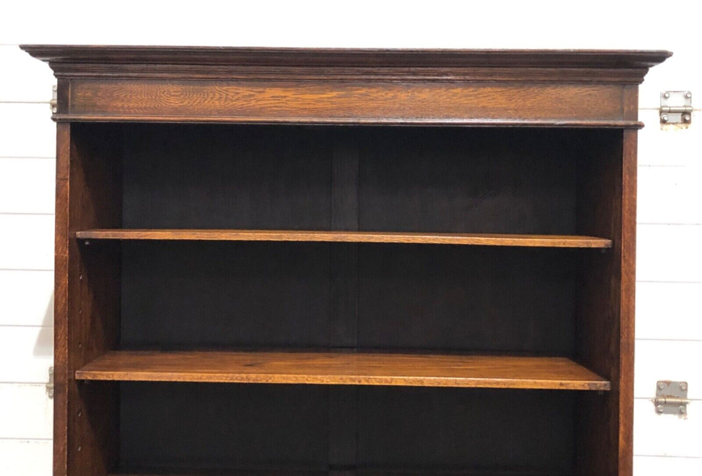 000755....Handsome Vintage Oak Bookcase / Bookshelves ( sold )