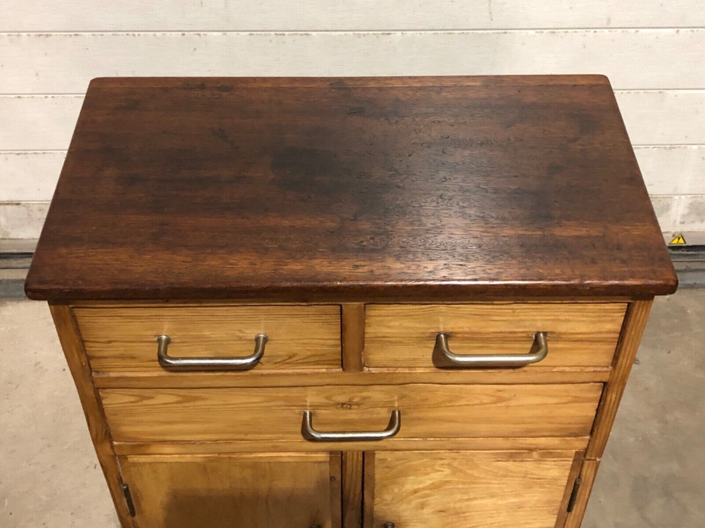 000774....Handsome Pair Of Vintage Cabinets / Bedside Cabinets