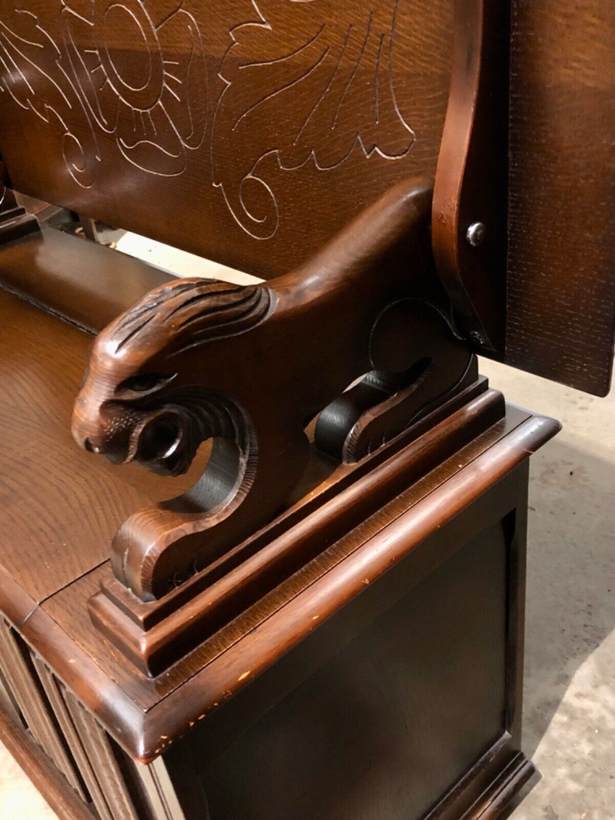 000797....Handsome Vintage Carved Oak Monks Bench / Hall Seat ( sold )