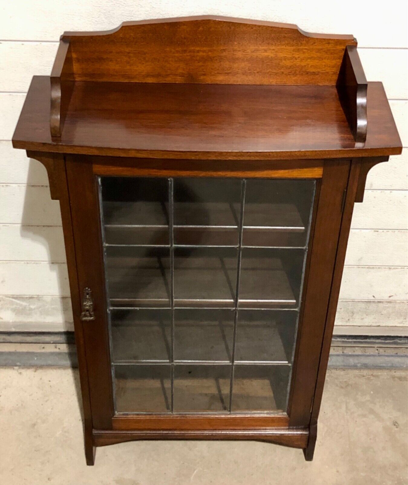 000778....Handsome Vintage Arts And Crafts Mahogany Bookcase / Display Cabinet ( sold )