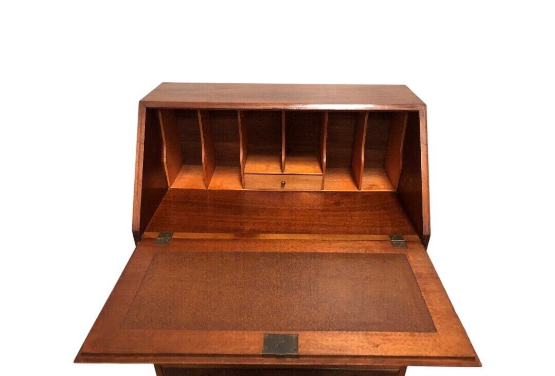 000818....Handsome Vintage Flame Mahogany Bureau / Writing Desk