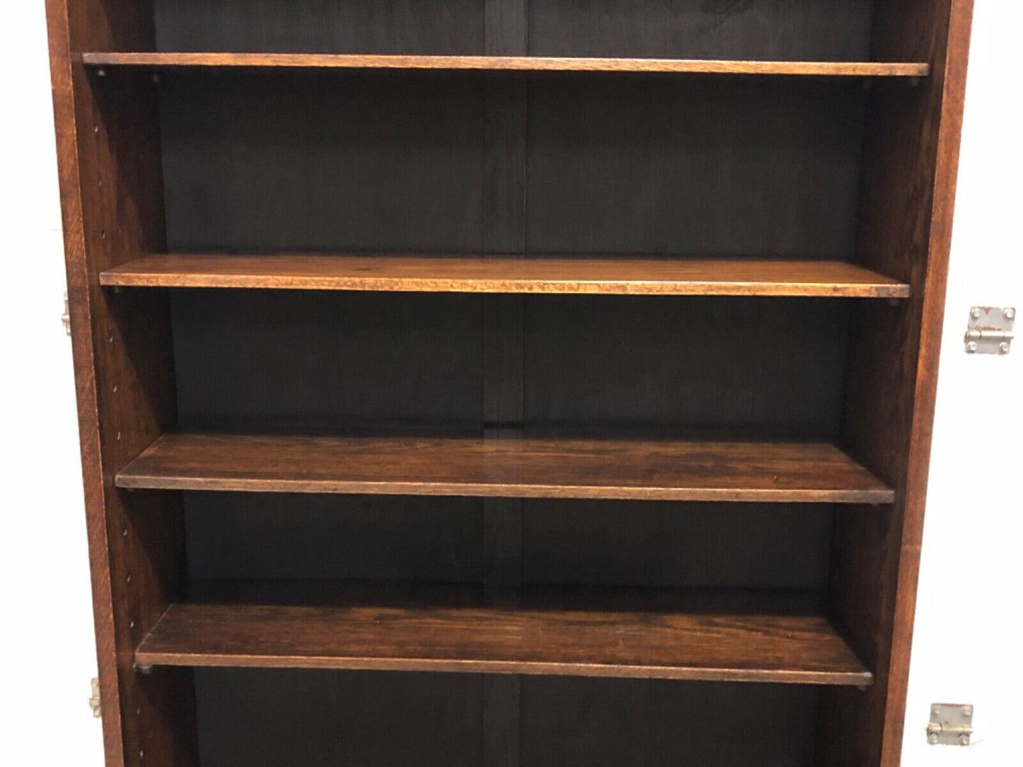 000755....Handsome Vintage Oak Bookcase / Bookshelves ( sold )