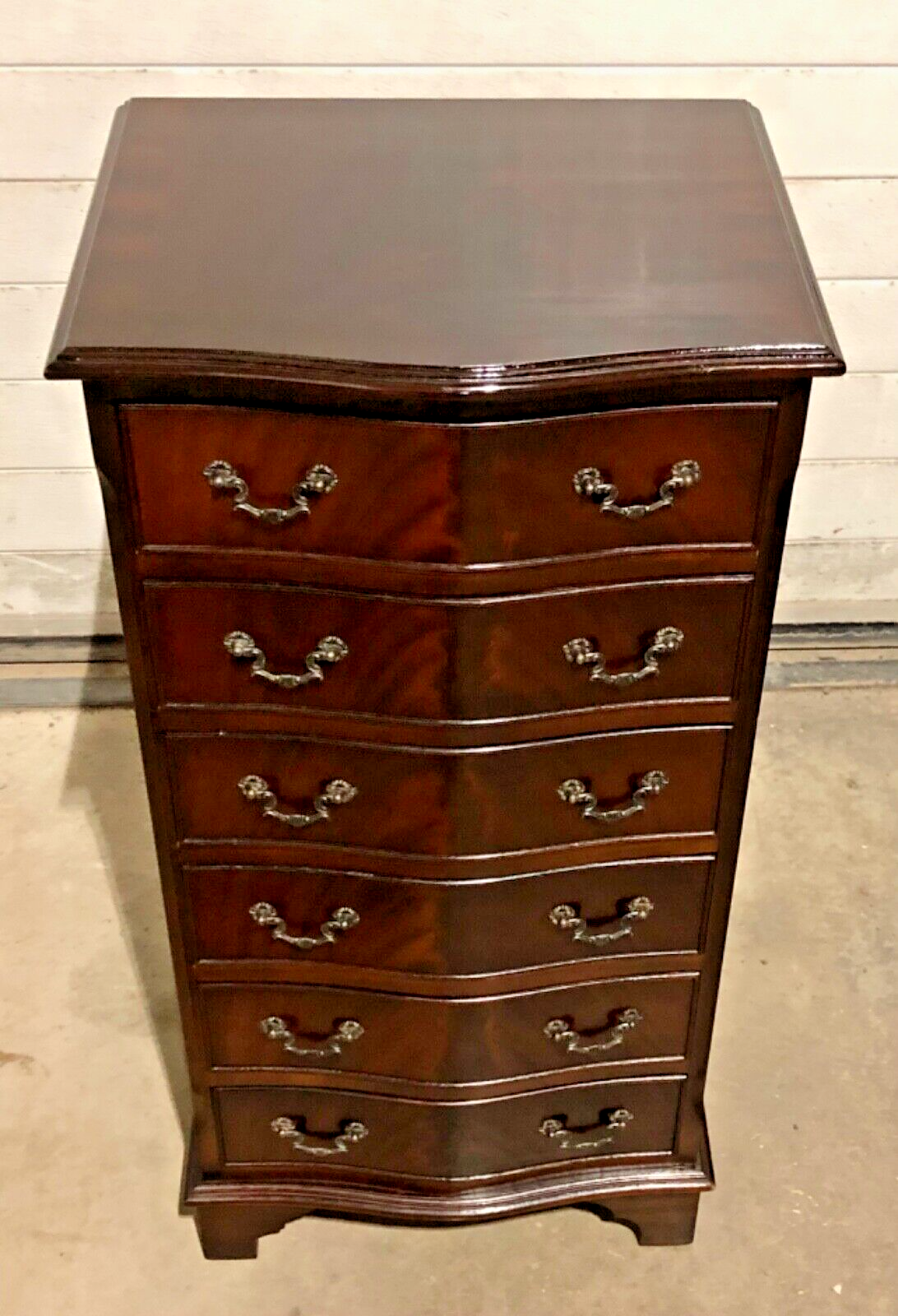000764....Handsome Vintage Tallboy Chest / Chest Of Six Drawers