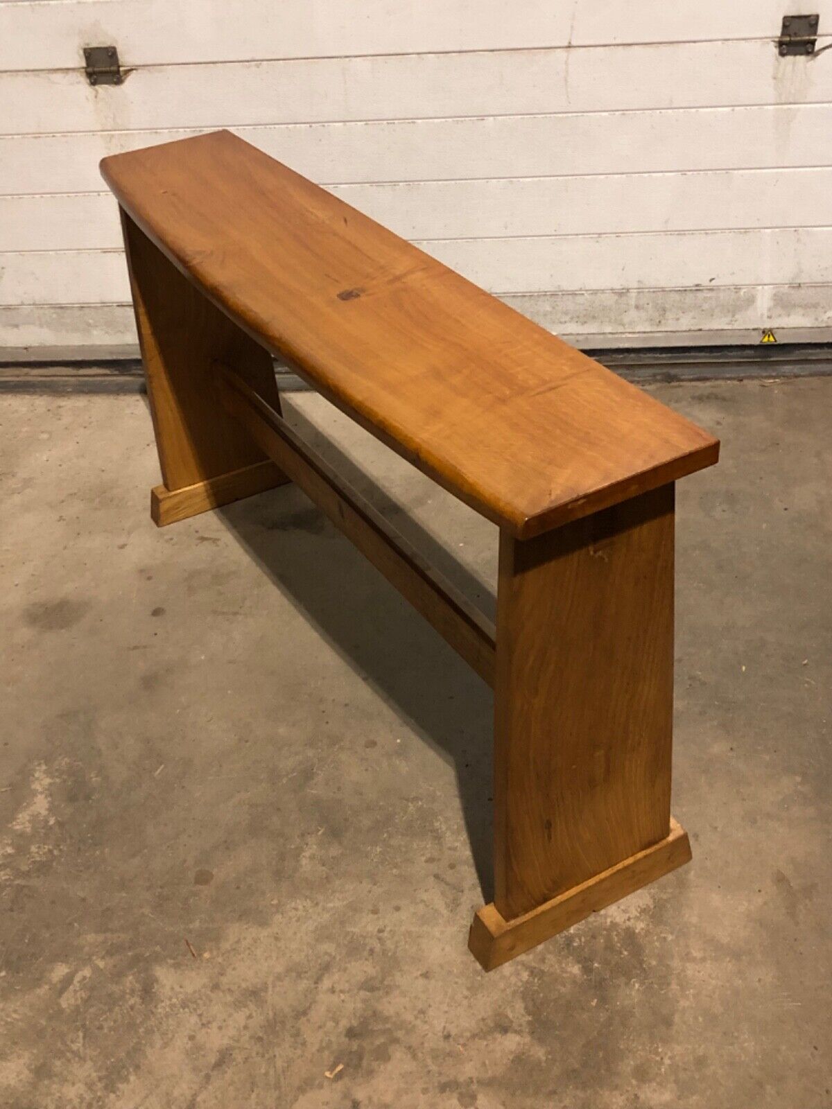 000749....Handsome Vintage Arts And Crafts Style Bench