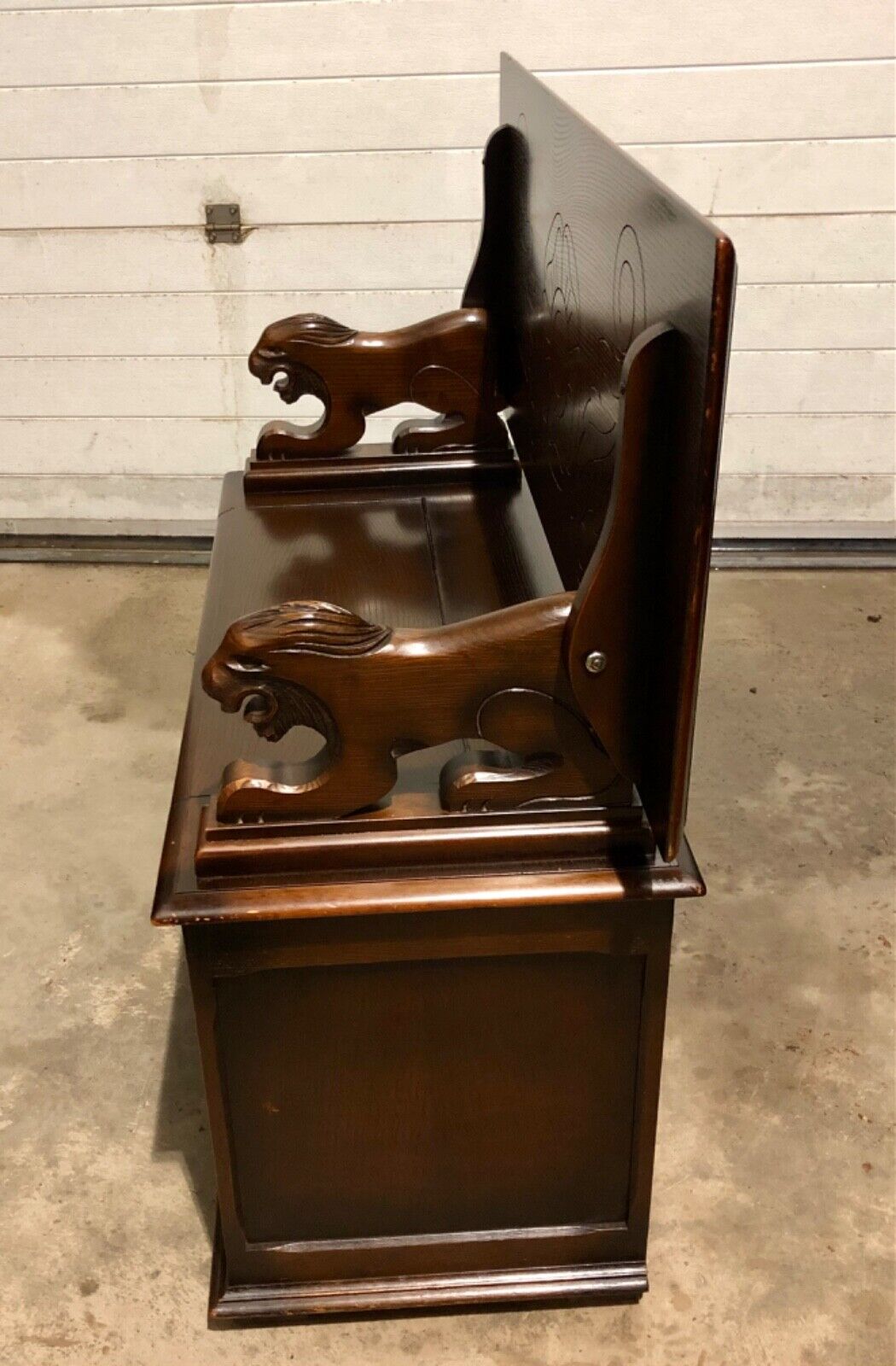 000797....Handsome Vintage Carved Oak Monks Bench / Hall Seat ( sold )