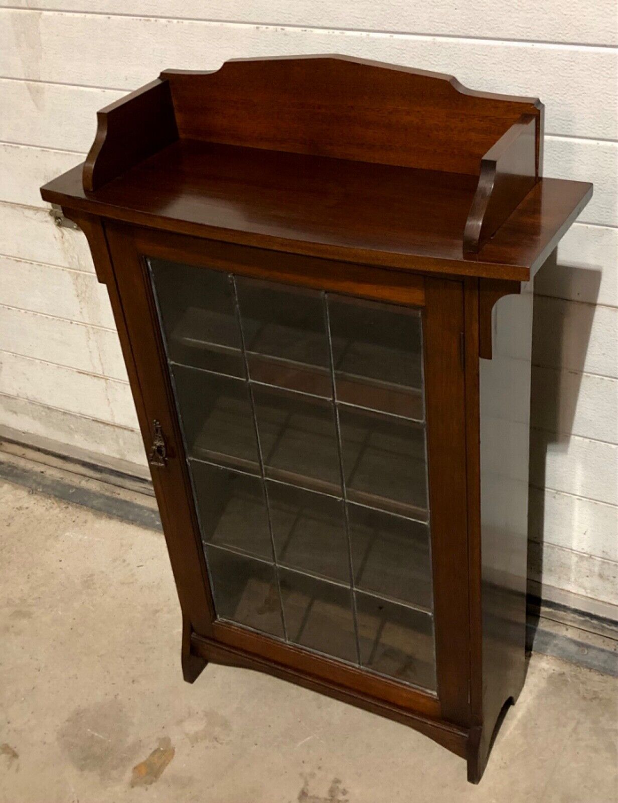 000778....Handsome Vintage Arts And Crafts Mahogany Bookcase / Display Cabinet ( sold )