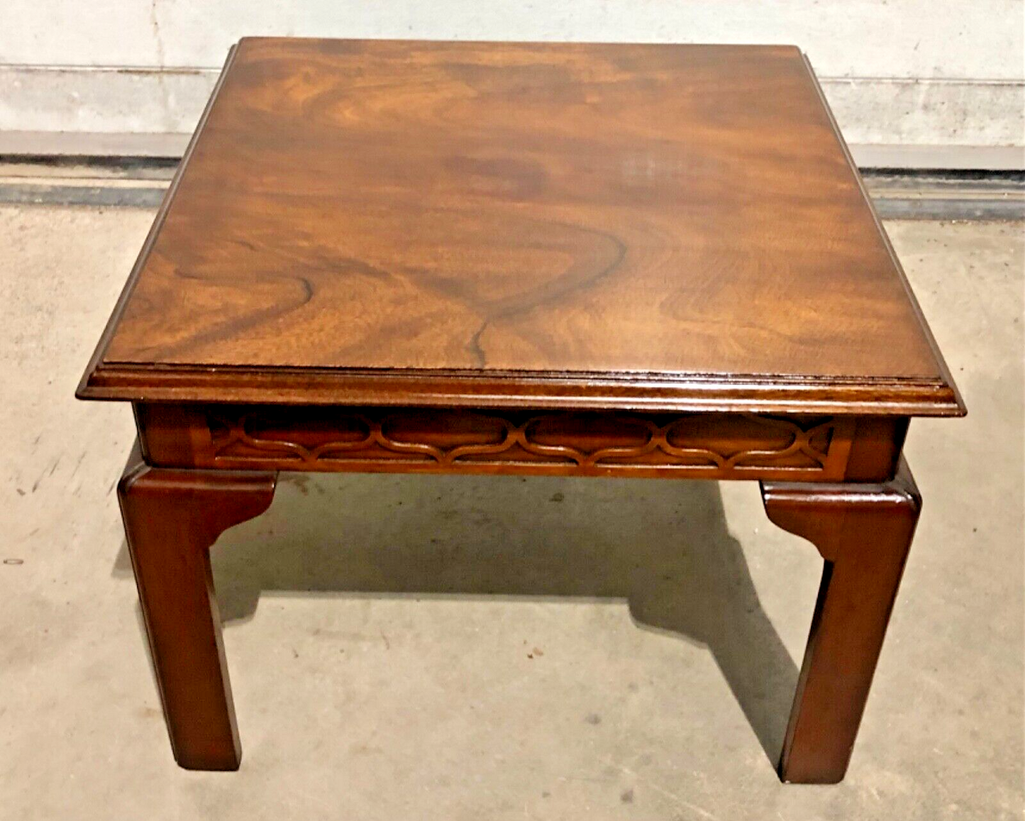000787....Pair Of Vintage Mahogany End Tables / Lamp Tables