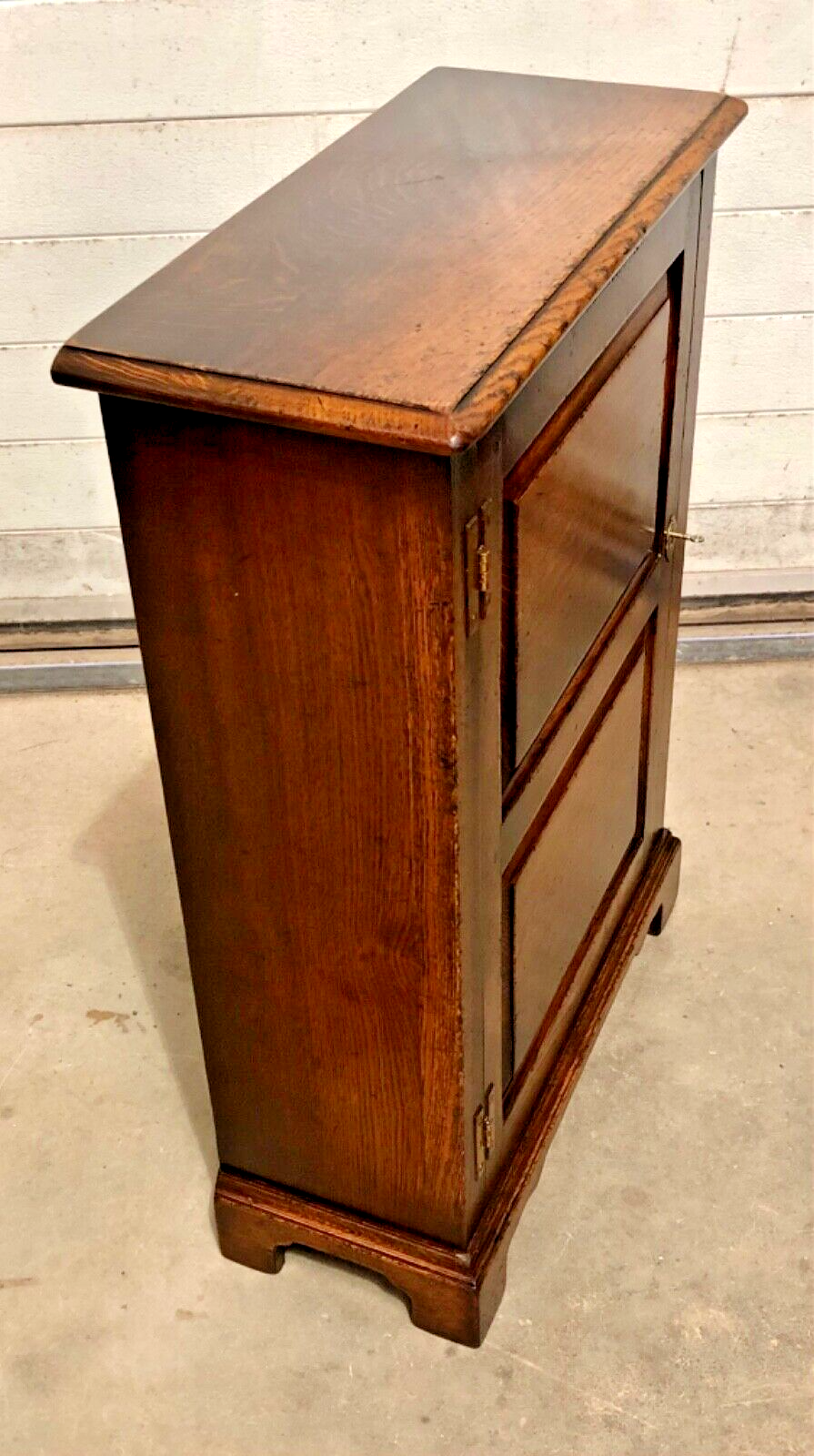 000825....A Handsome Pair Of Vintage Slim Solid Oak Side Cabinets
