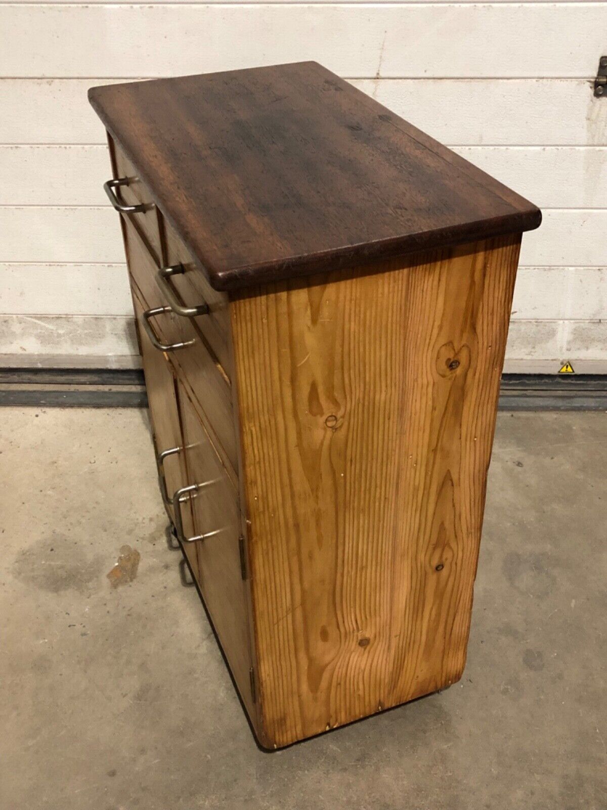 000774....Handsome Pair Of Vintage Cabinets / Bedside Cabinets