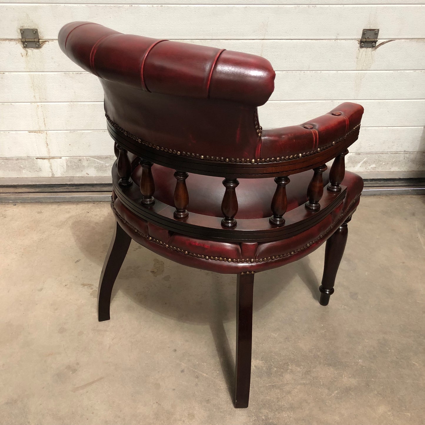 000724....Handsome Vintage Leather Chesterfield Style Captains Desk Chair ( sold )