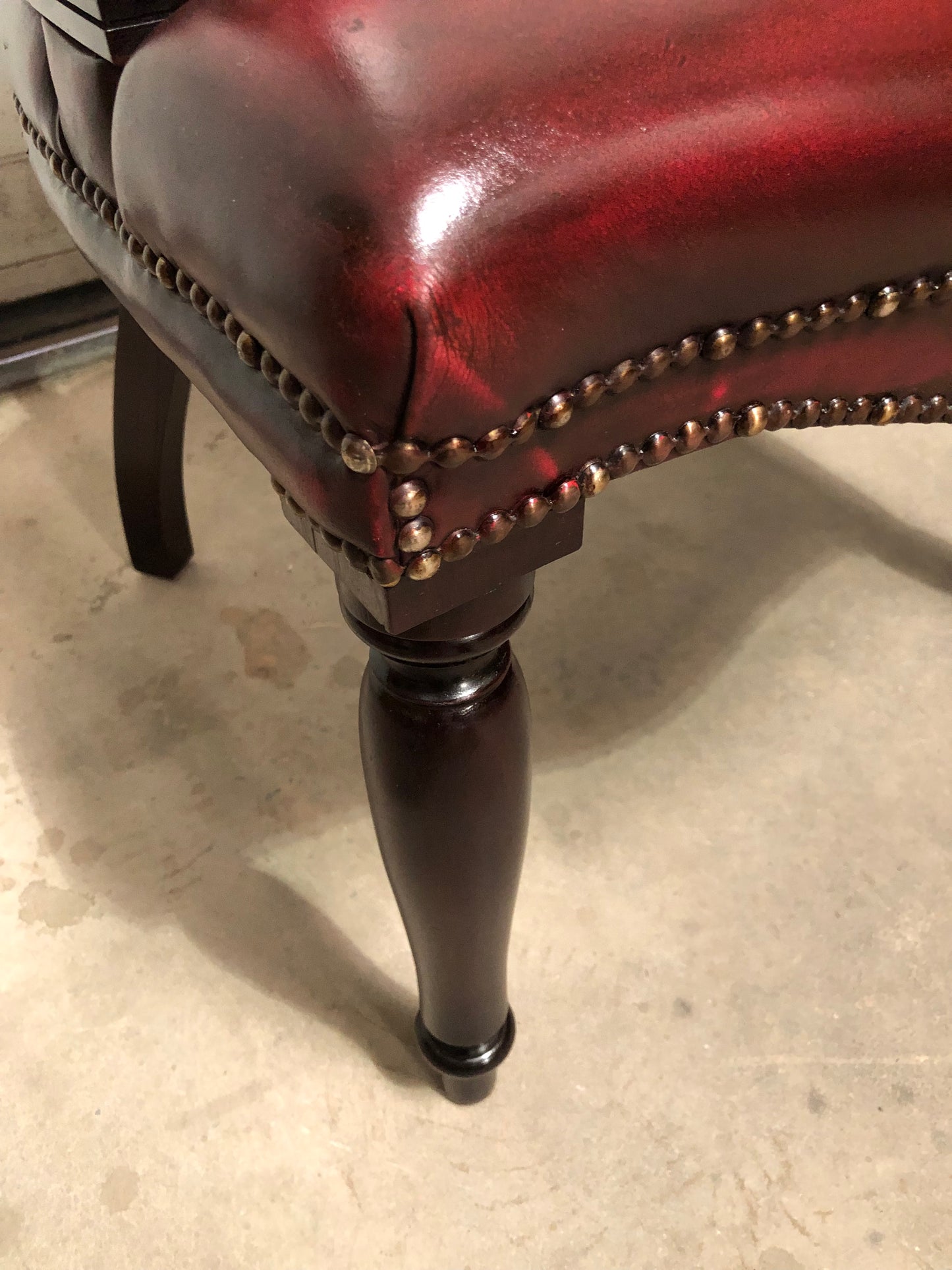 000724....Handsome Vintage Leather Chesterfield Style Captains Desk Chair ( sold )