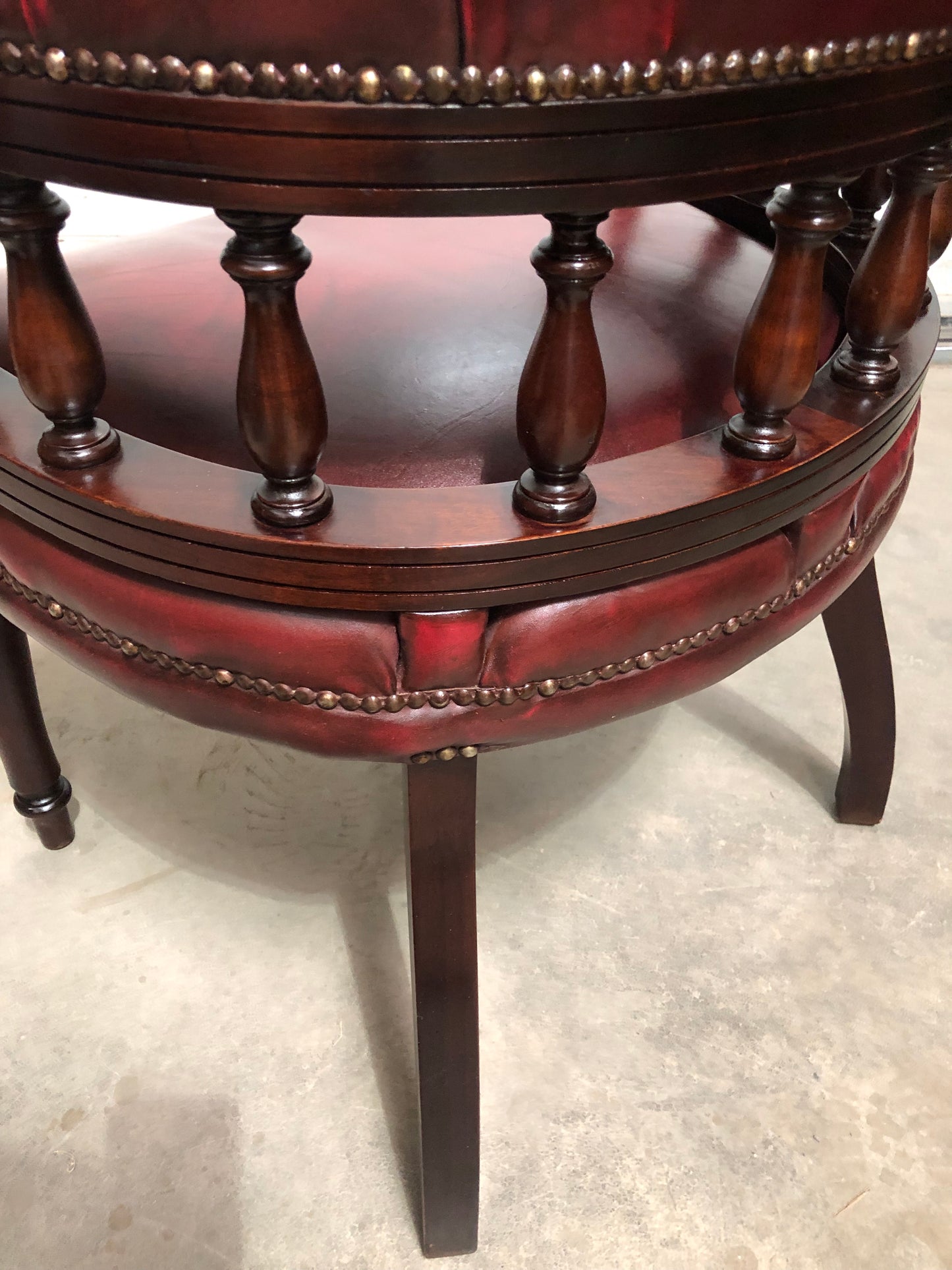 000724....Handsome Vintage Leather Chesterfield Style Captains Desk Chair ( sold )