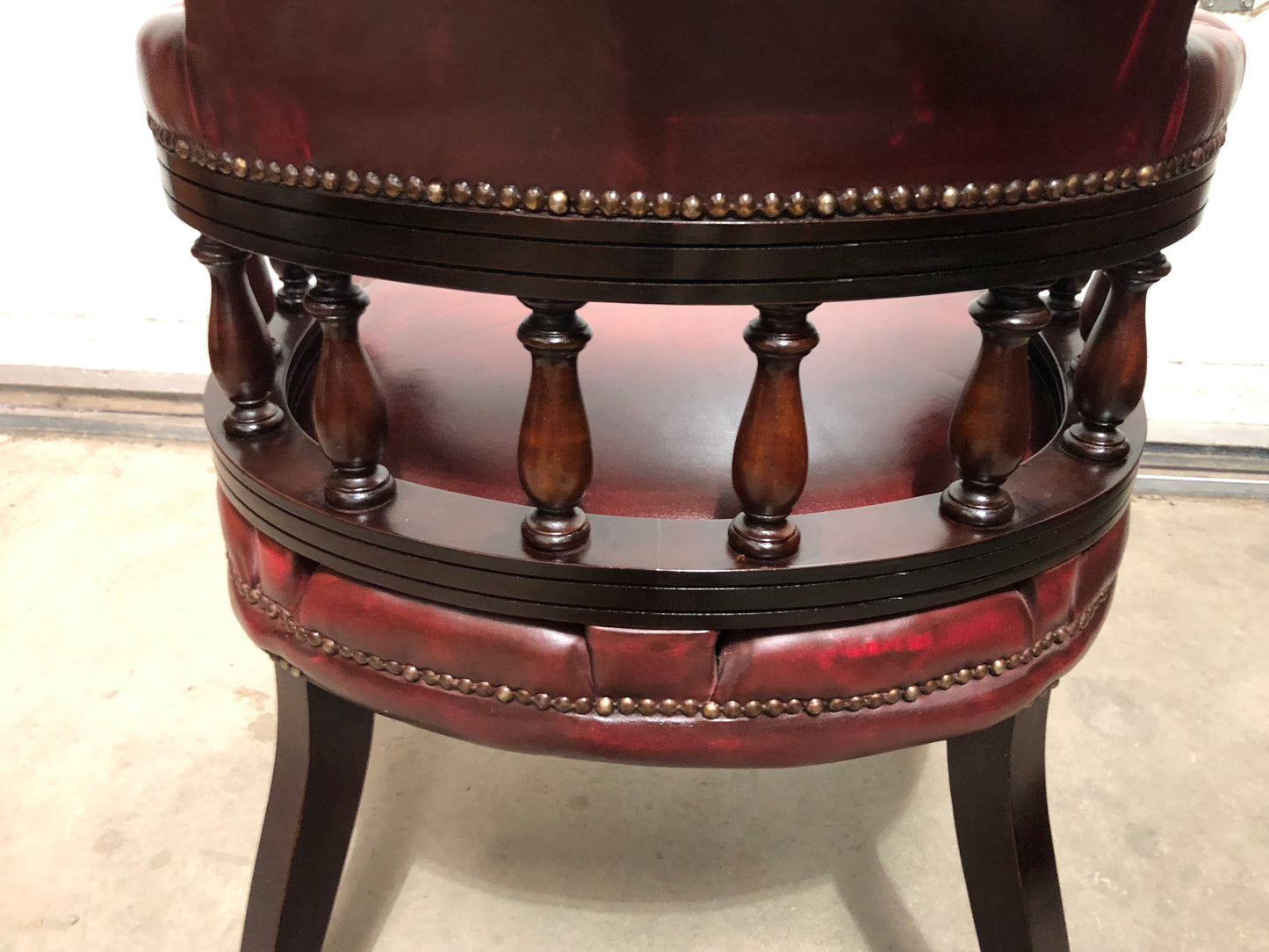 000724....Handsome Vintage Leather Chesterfield Style Captains Desk Chair ( sold )
