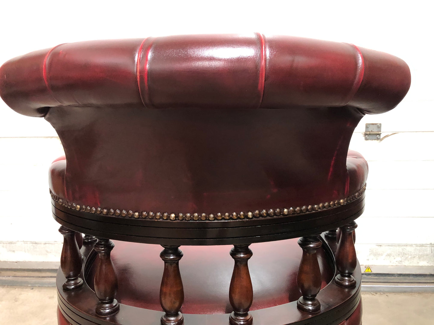 000724....Handsome Vintage Leather Chesterfield Style Captains Desk Chair ( sold )