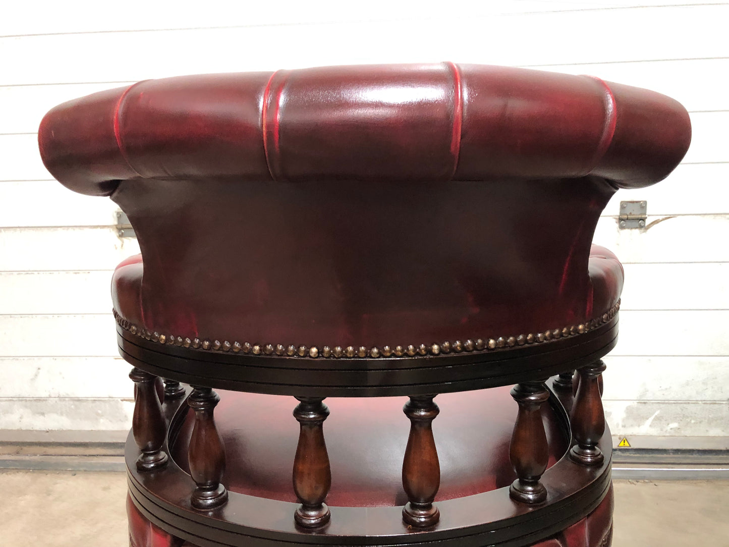 000724....Handsome Vintage Leather Chesterfield Style Captains Desk Chair ( sold )