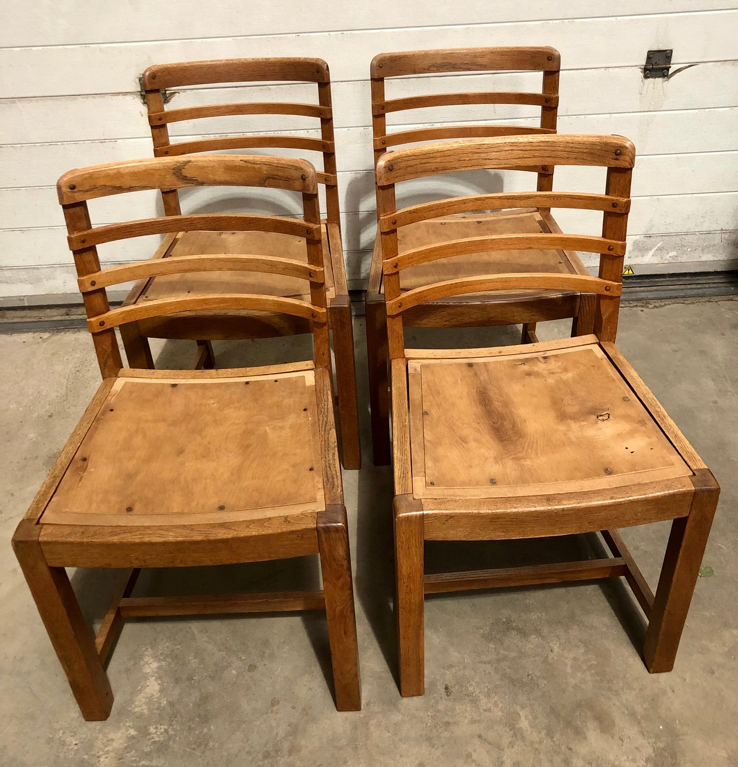000722....Heal's Table And Four Chairs - Heal's Oak Dining Set ( sold )