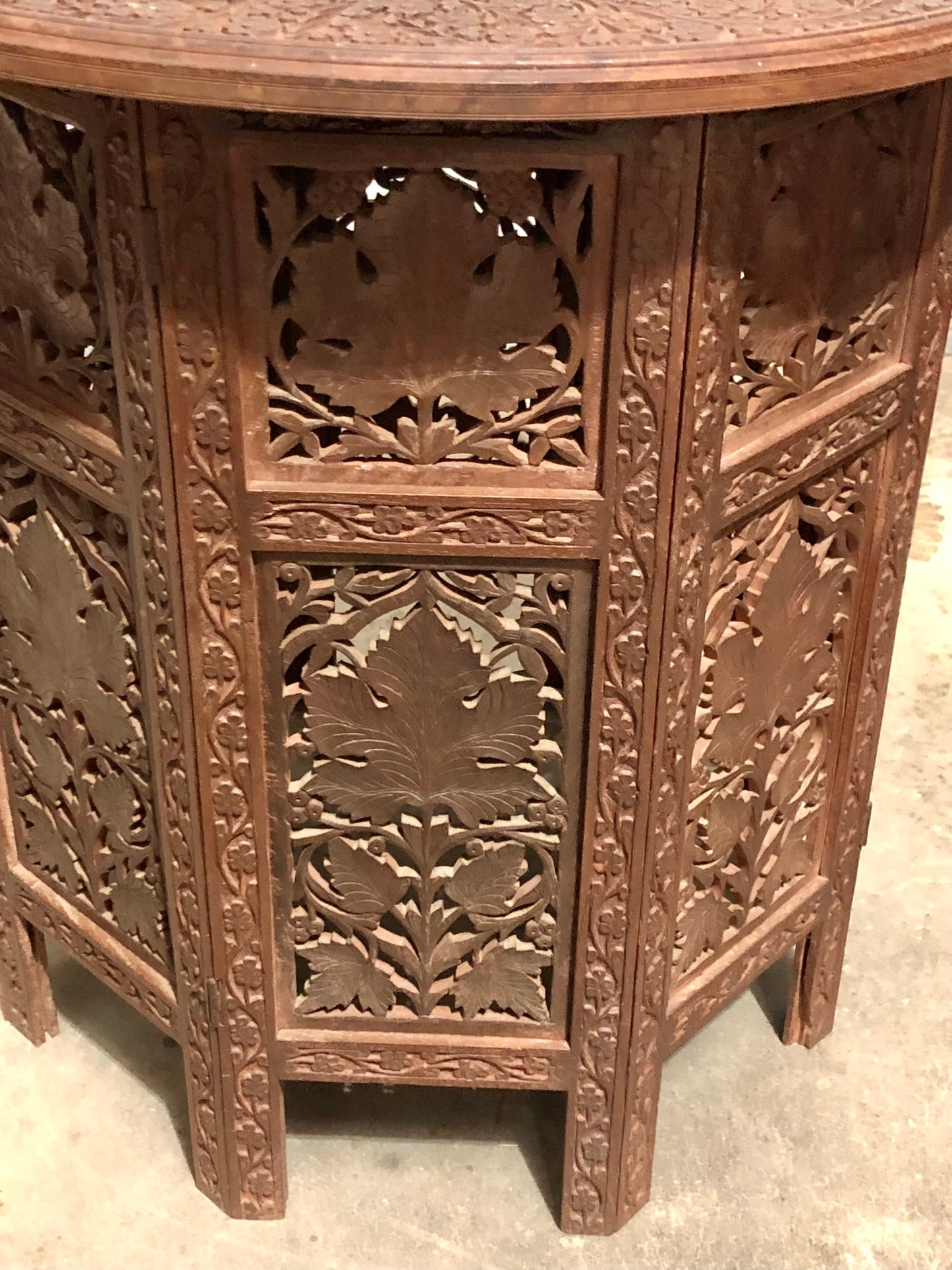 000711.... Handsome Vintage Indian Carved Hardwood Occasional Table