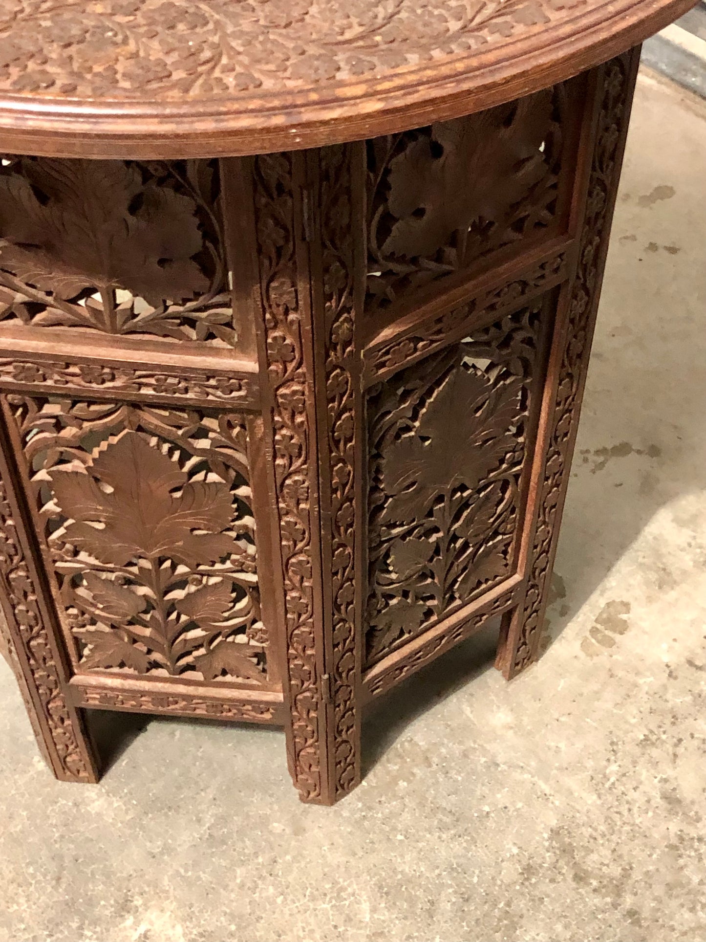 000711.... Handsome Vintage Indian Carved Hardwood Occasional Table
