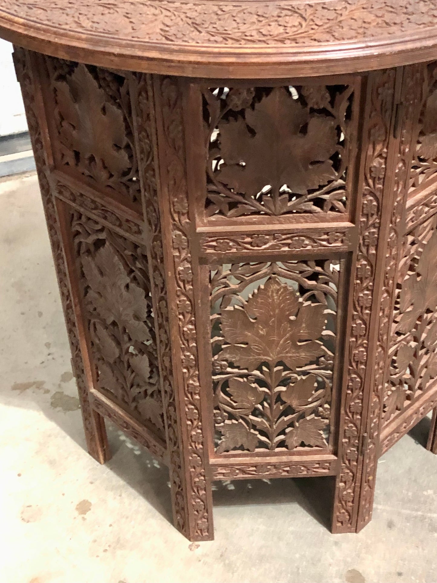 000711.... Handsome Vintage Indian Carved Hardwood Occasional Table