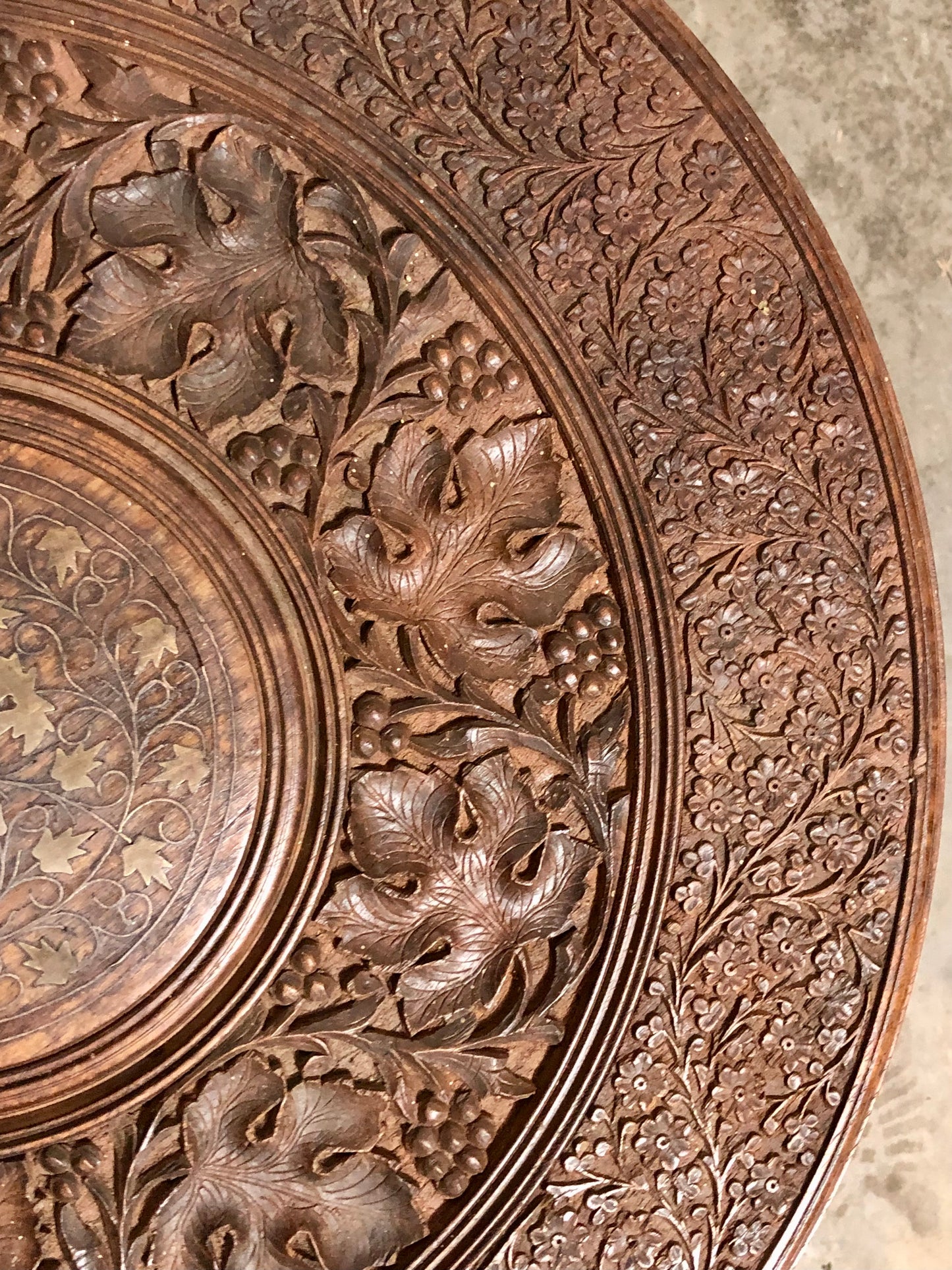 000711.... Handsome Vintage Indian Carved Hardwood Occasional Table