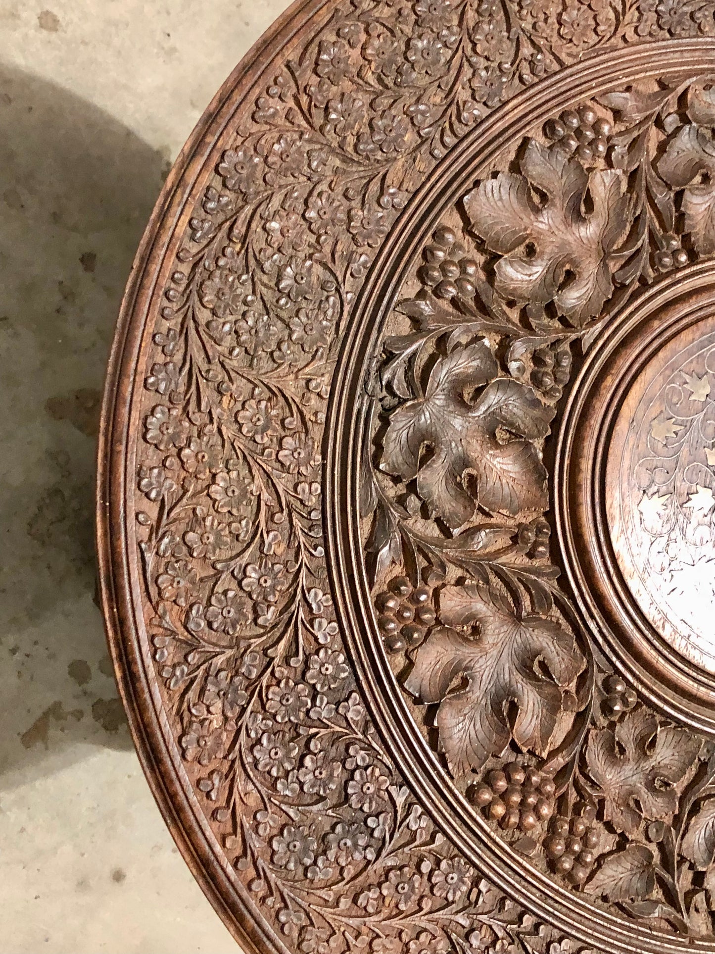 000711.... Handsome Vintage Indian Carved Hardwood Occasional Table