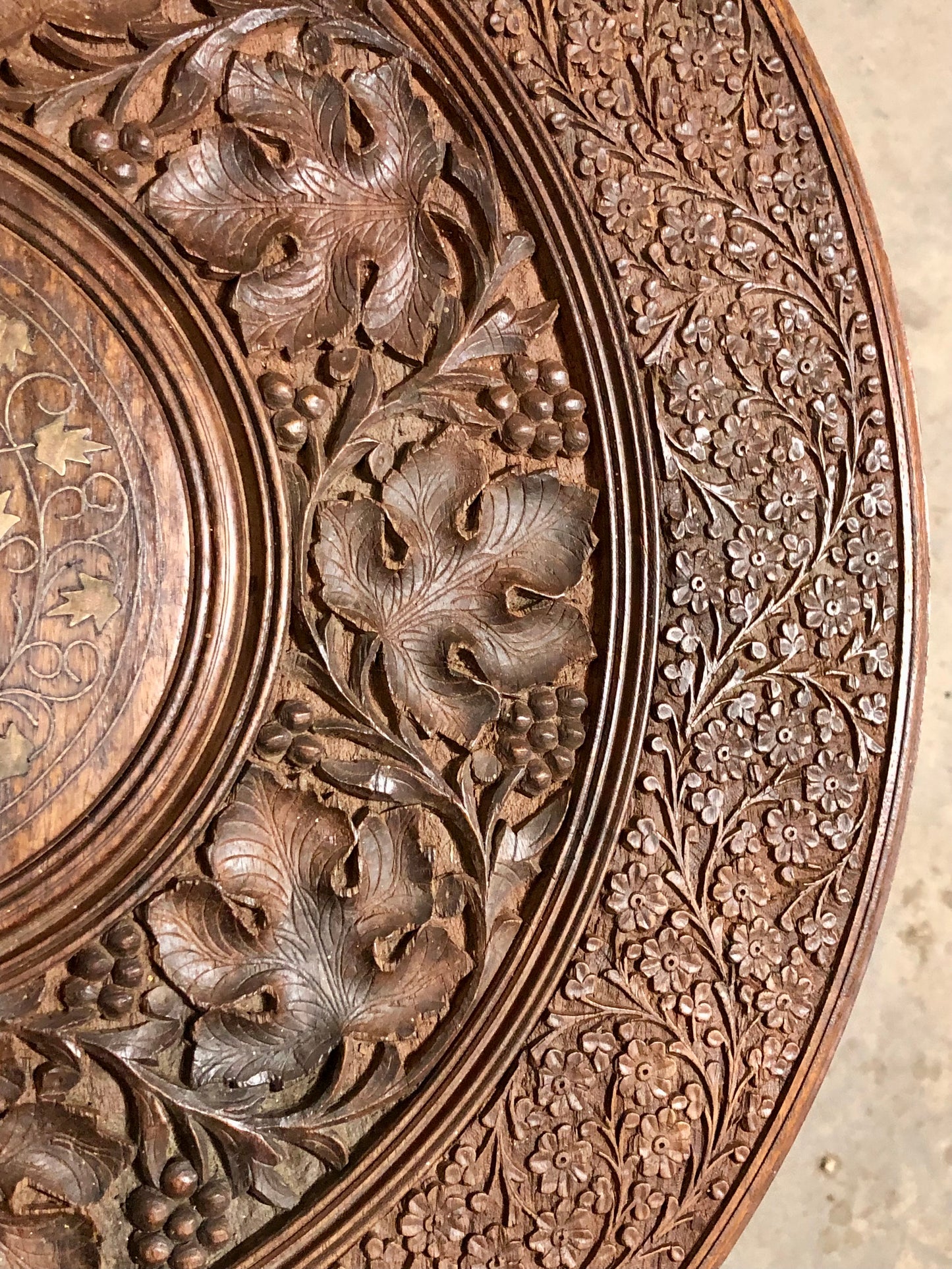 000711.... Handsome Vintage Indian Carved Hardwood Occasional Table