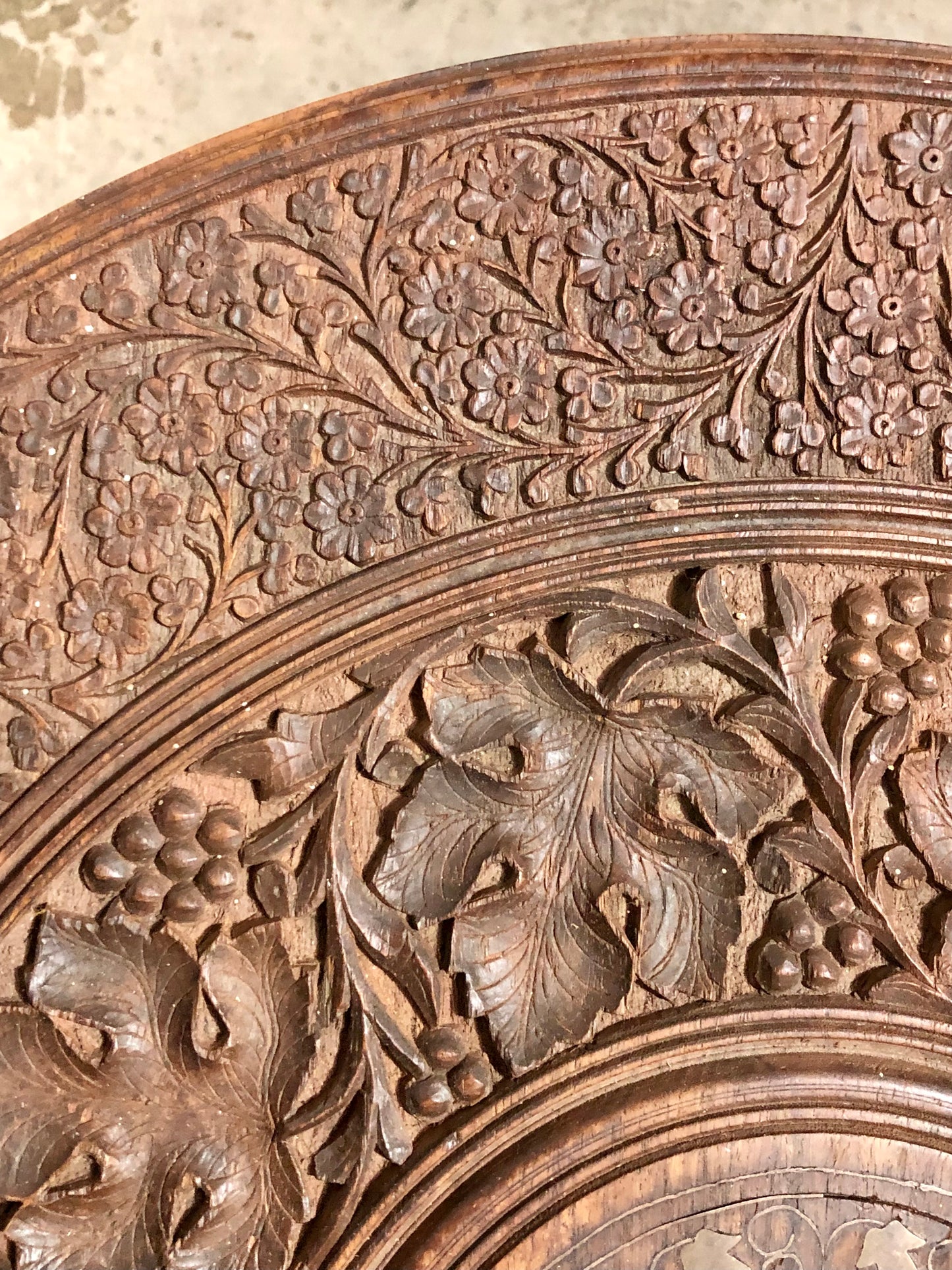 000711.... Handsome Vintage Indian Carved Hardwood Occasional Table