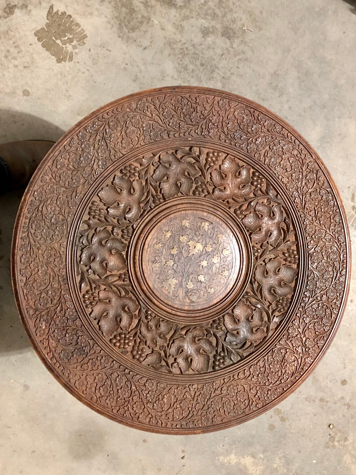 000711.... Handsome Vintage Indian Carved Hardwood Occasional Table