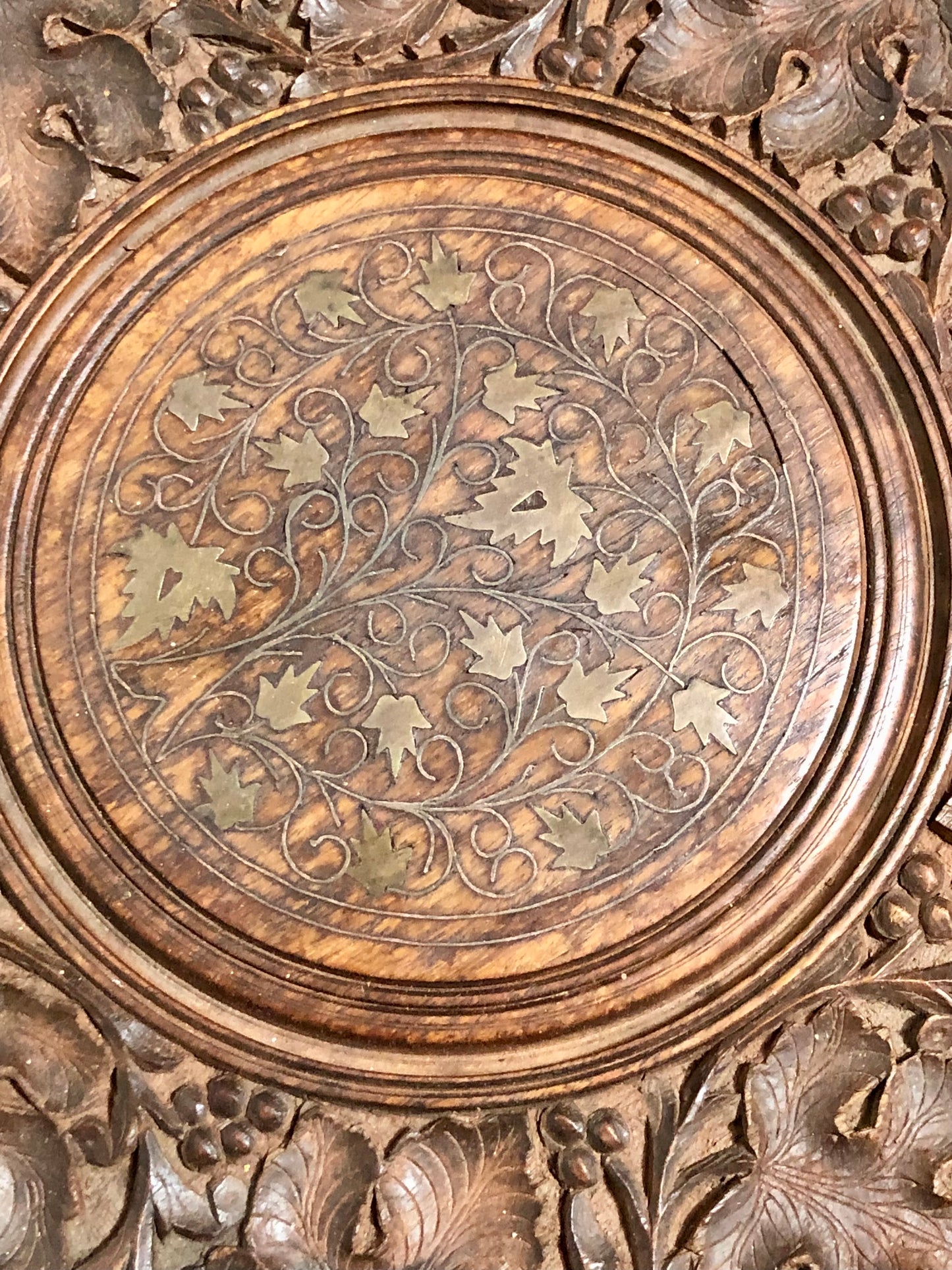 000711.... Handsome Vintage Indian Carved Hardwood Occasional Table