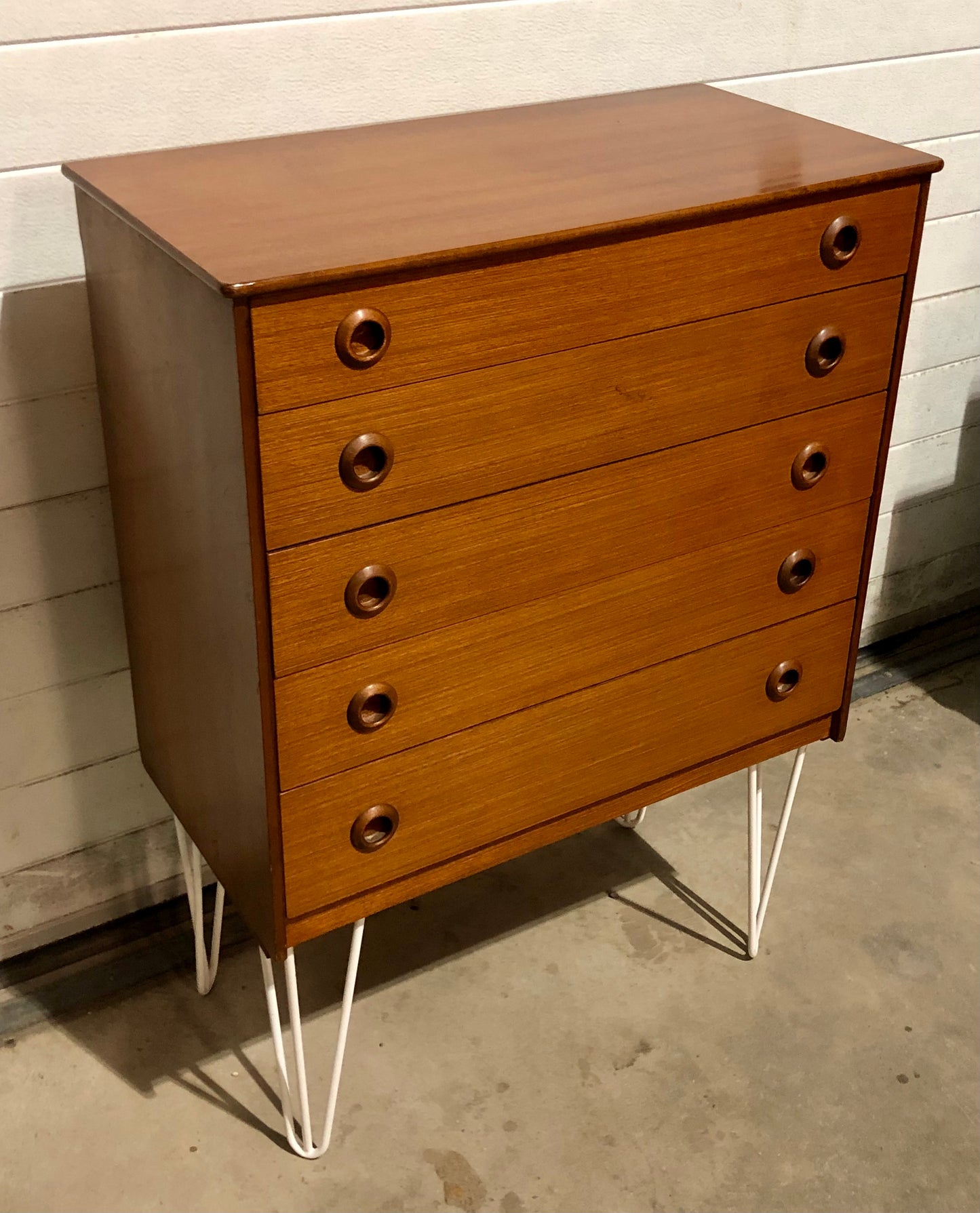 000705....Handsome Retro Teak Chest Of Drawers